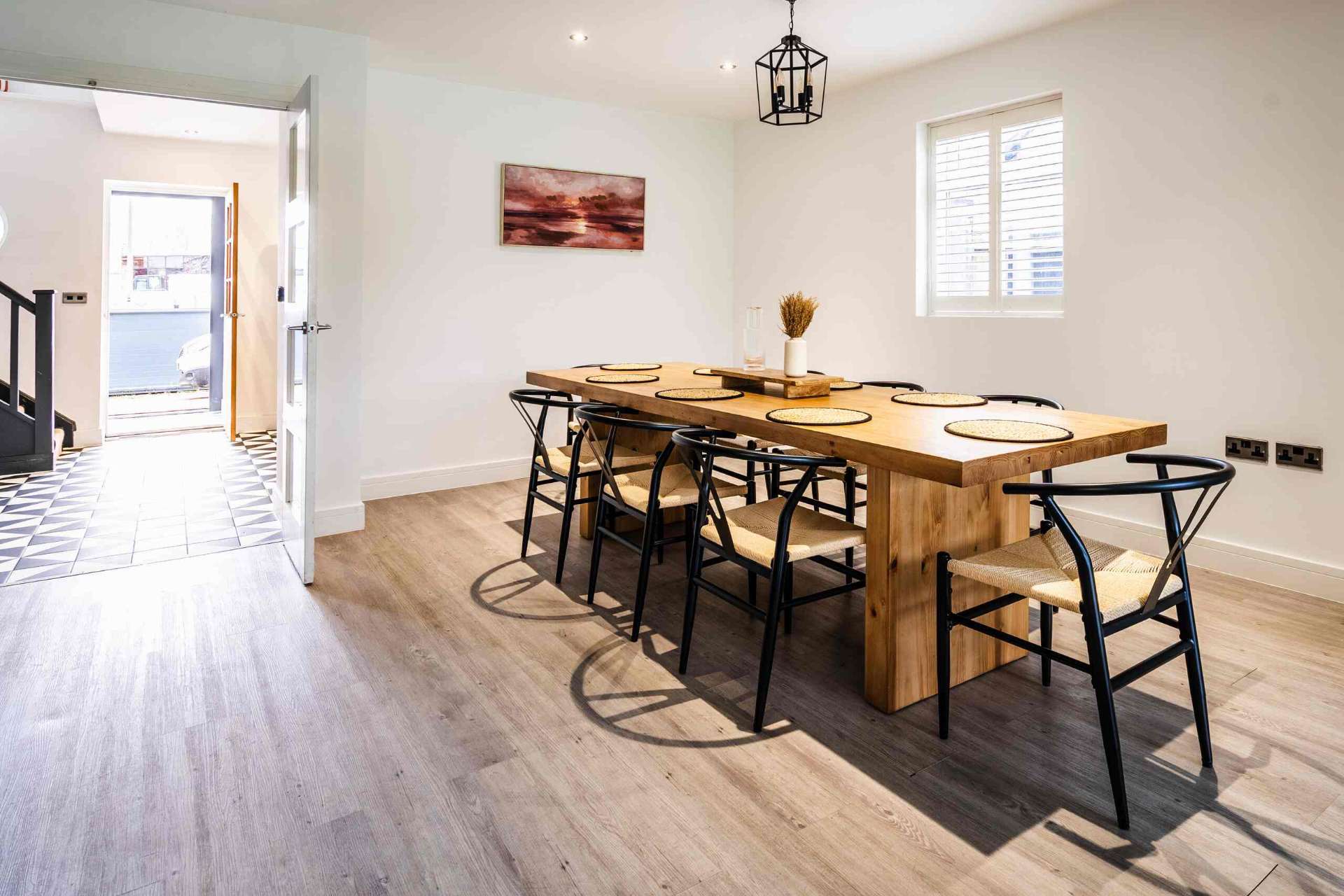Dining room with oak table